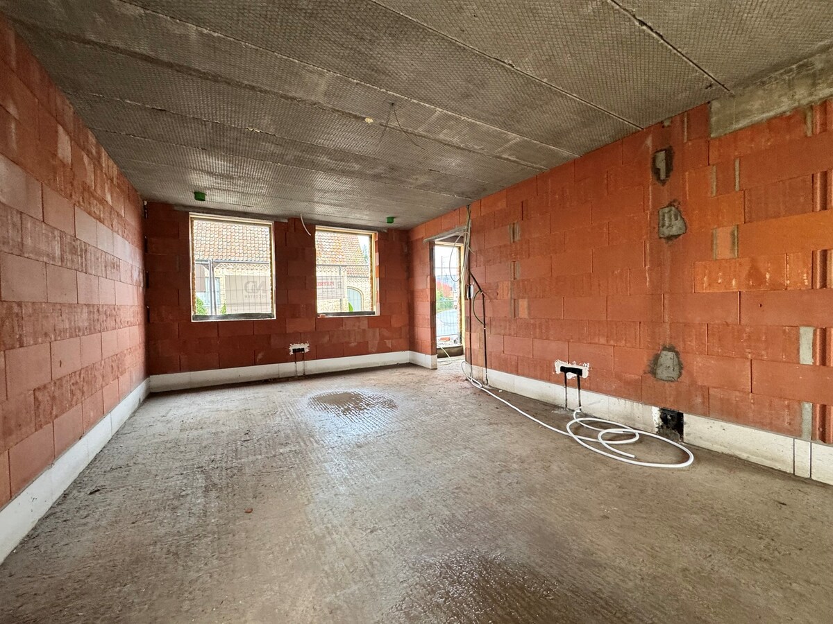 Alleenstaande nieuwbouwwoning met 4 slaapkamers en tuin te Koekelare 