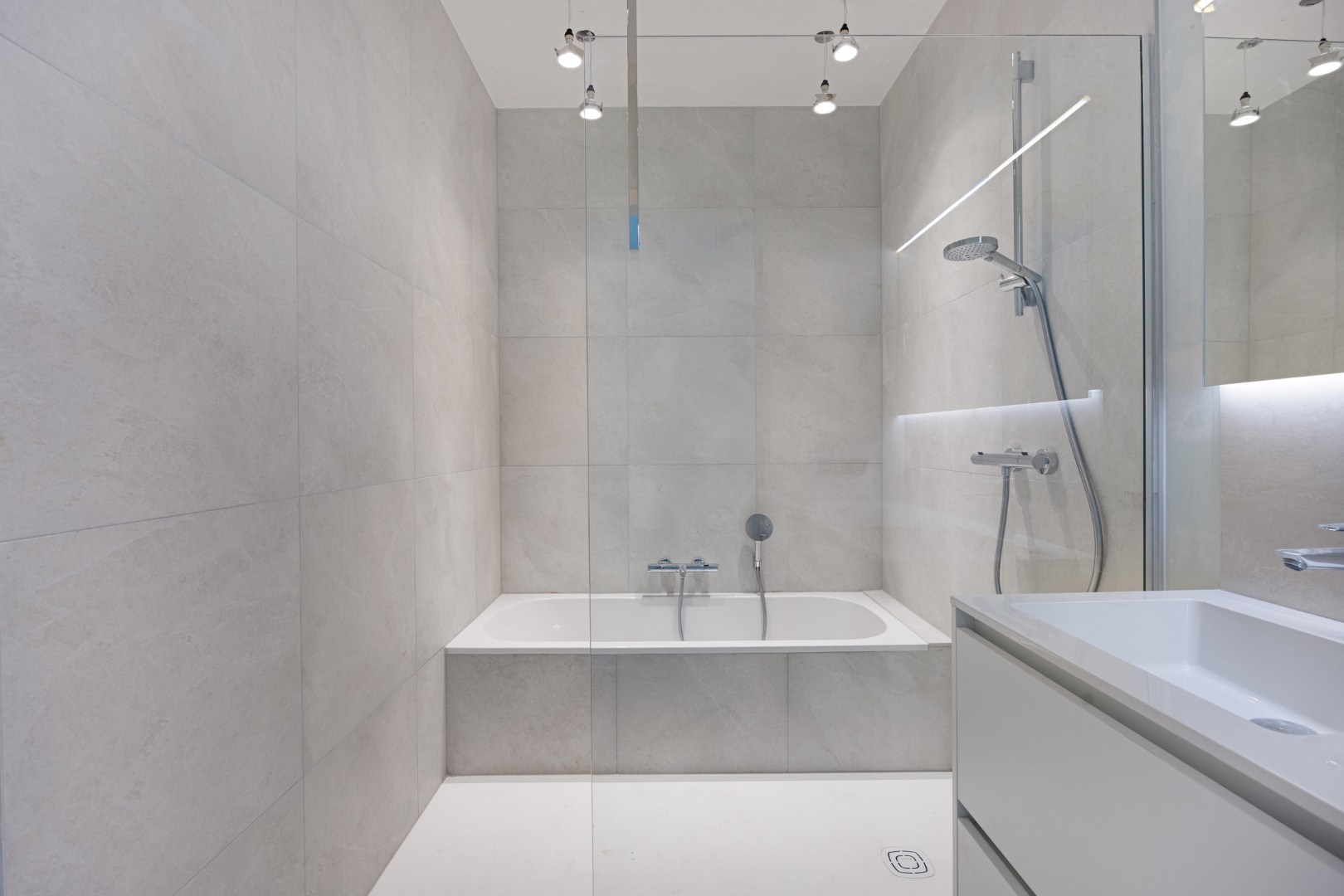 Prachtig nieuwbouw appartement met 2 slpk. in het centrum van Geel 