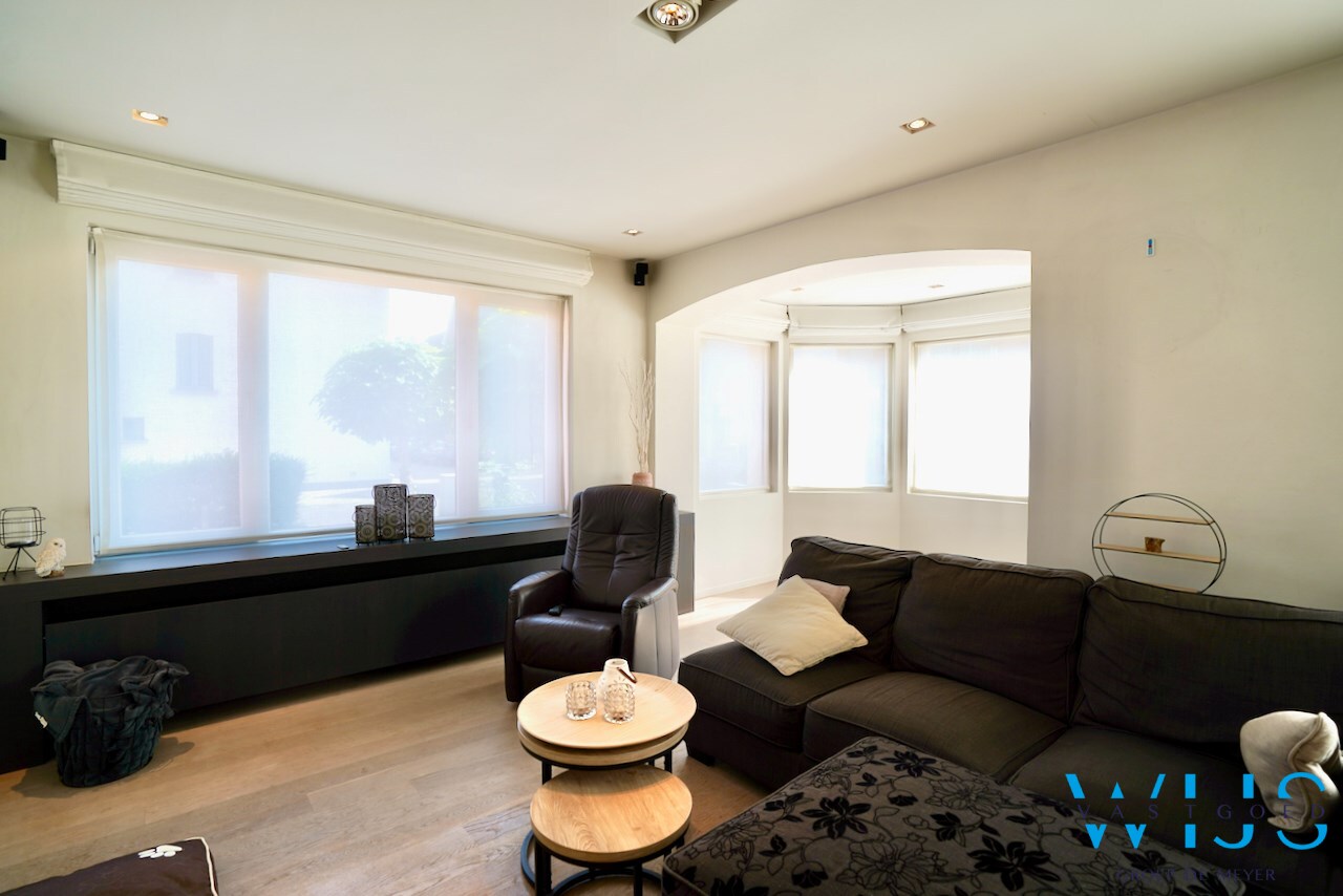 Schitterend karaktervol woonhuis met 5 slaapkamers te Assenede ! 