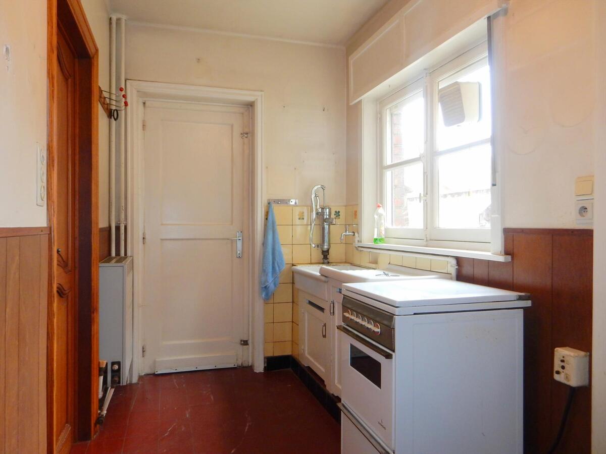 Karaktervolle halfopen woning met garage 