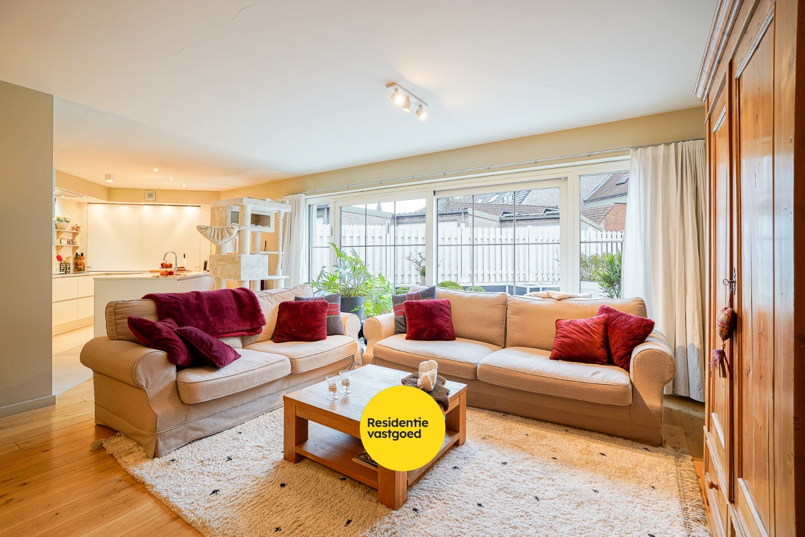 Luxueus appartement met 2 slaapkamers en ruim terras op centrale ligging 