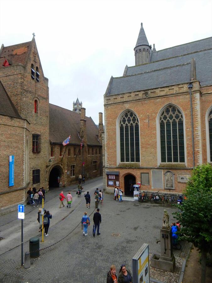 Ruim instapklaar duplexappartement in hartje Brugge 