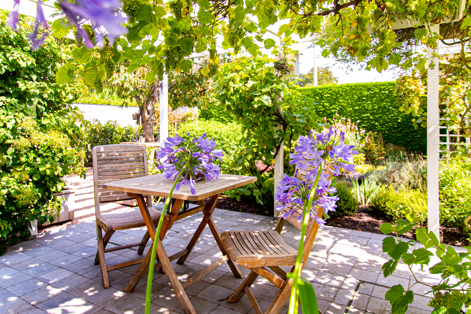 Eigentijdse woning met 3 slpks en prachtig aangelegde tuin 