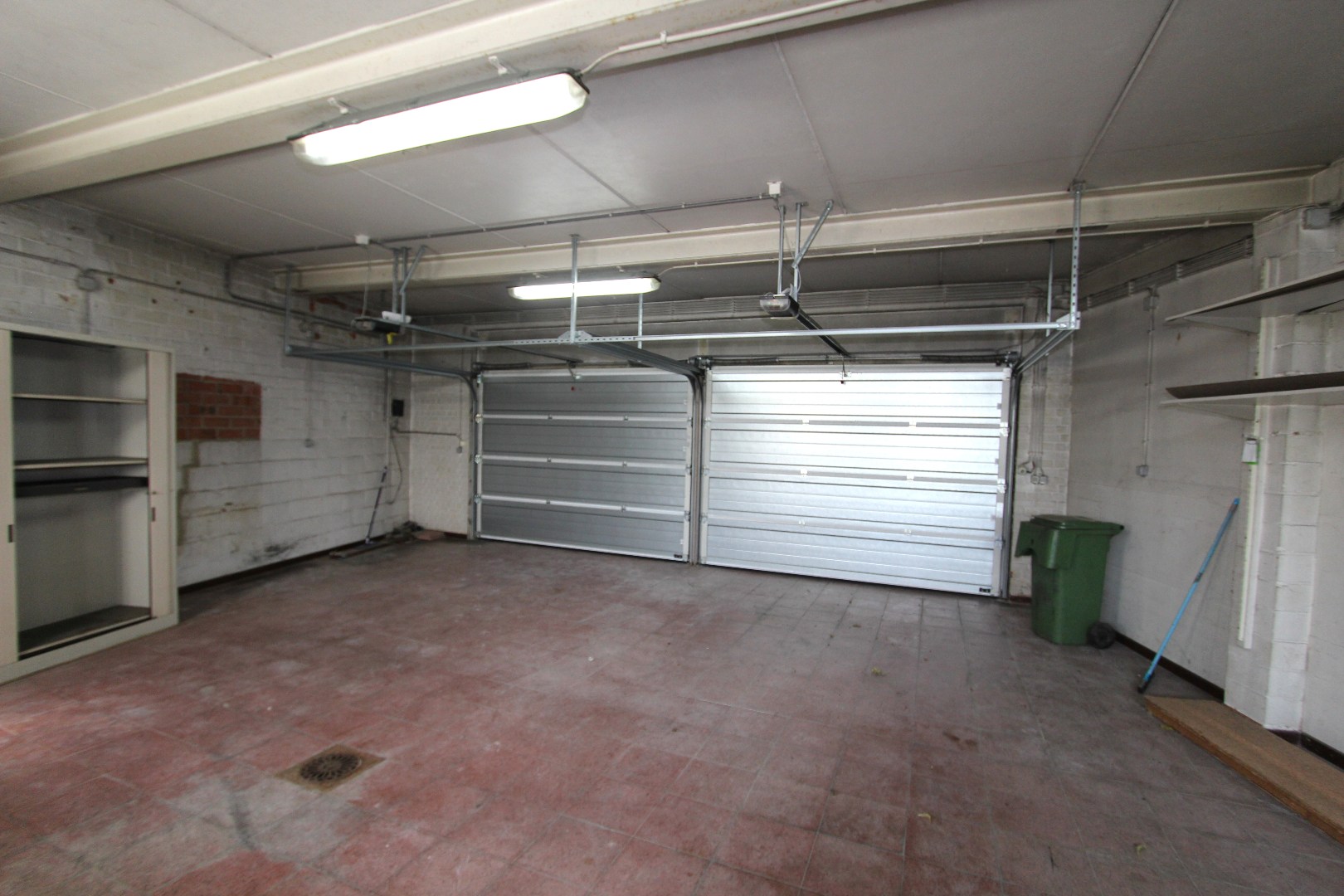 RIANT APPARTEMENT MET 3 SLAAPKAMERS EN GROOT TERRAS 