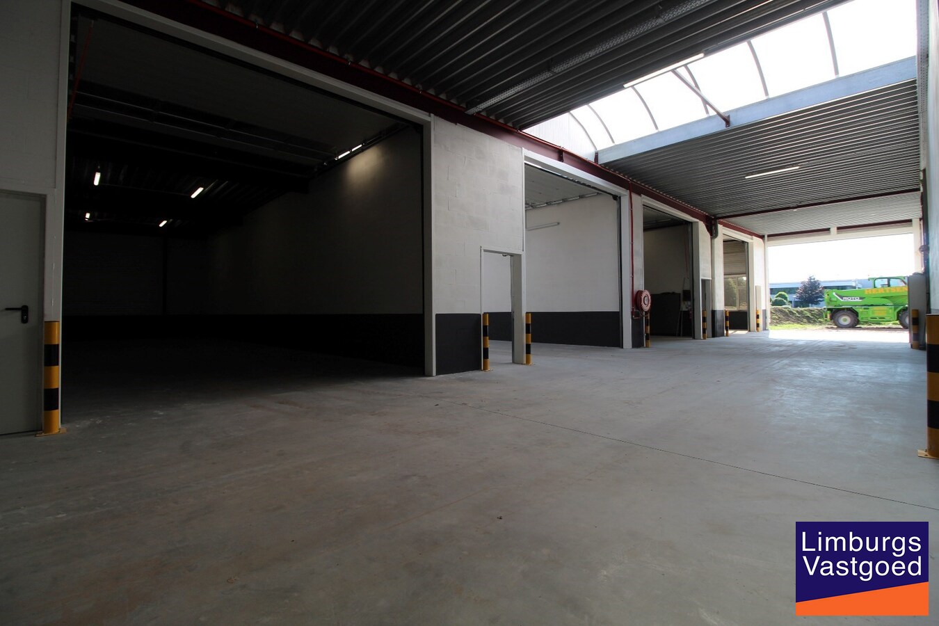 SLAKWEIDESTR. - KMO UNIT 10 - 156 m² - sectionaal poort - nabij E-314 