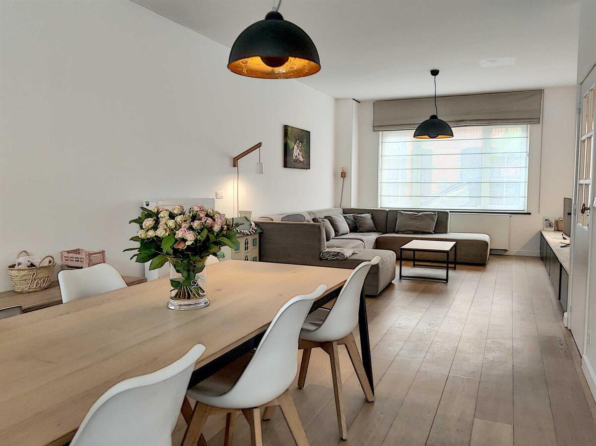 Klassevol gerenoveerde gezinswoning met tuin - Heist 