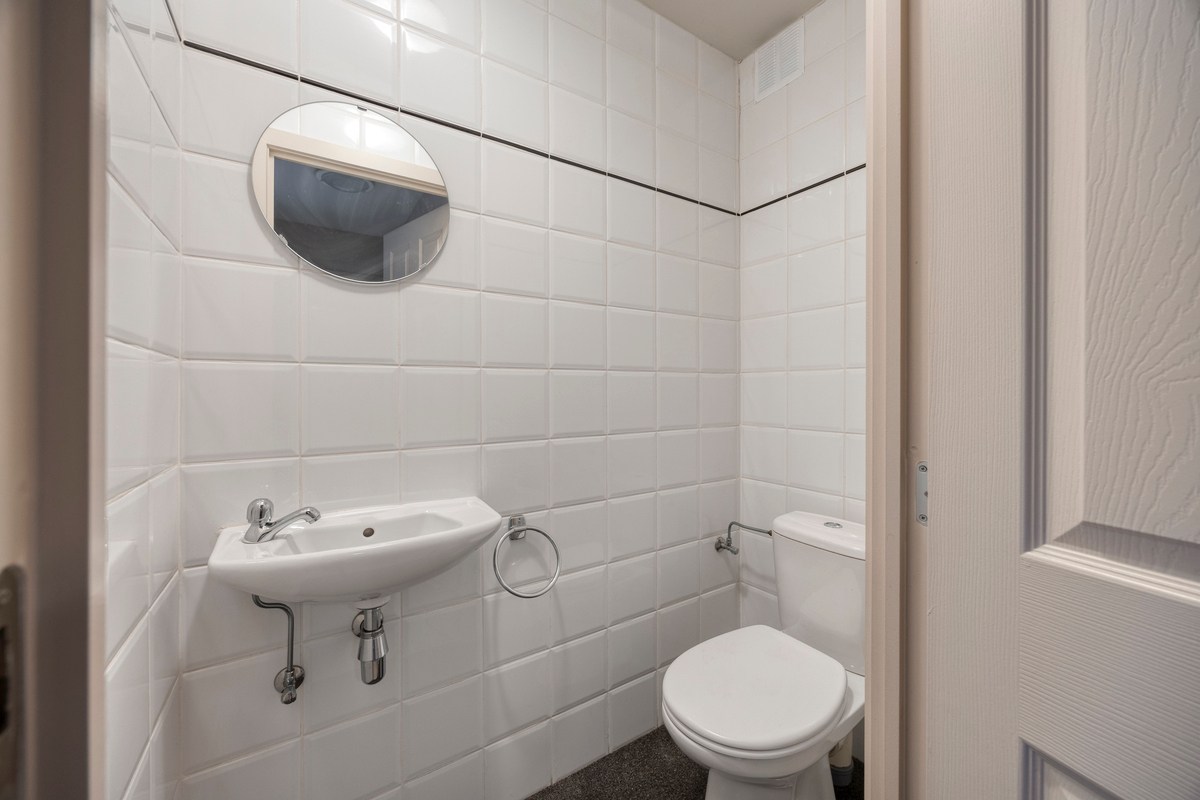 Instapklaar appartement met 2 slpk., staanplaats en berging in Tessenderlo-Schoot 