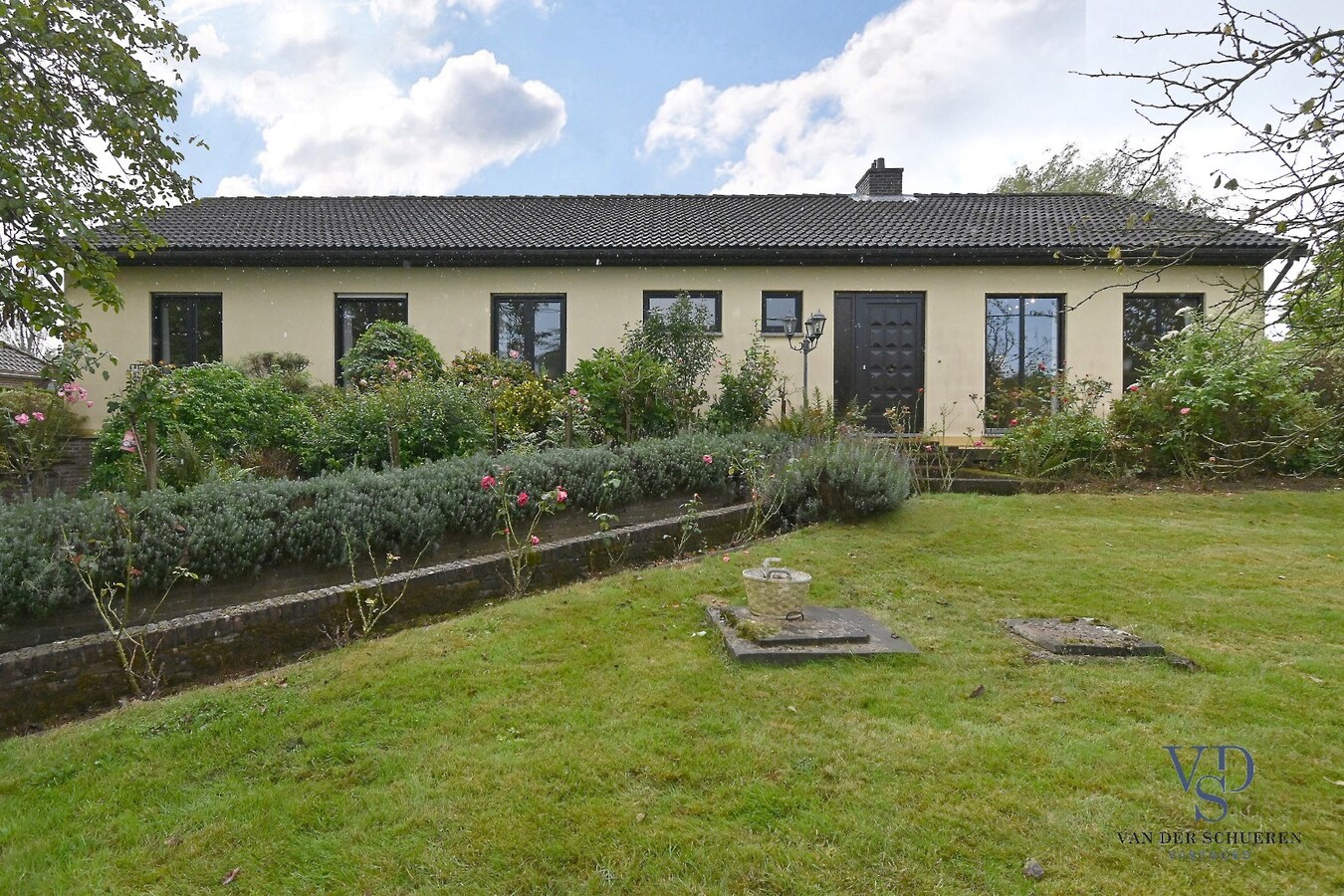 Tijdloos wonen in 't groene Schelderode. 
