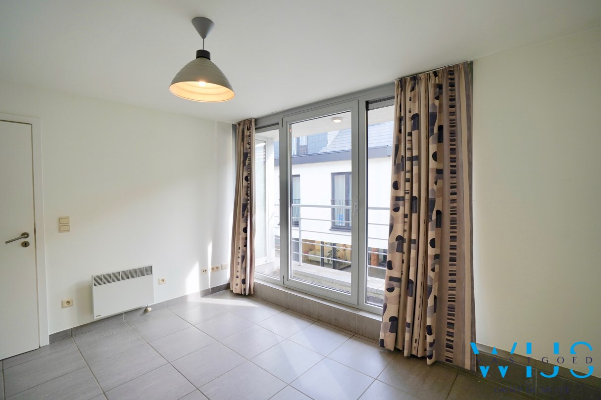 Uniek lichtrijk tweeslaapkamerappartement in hartje ERTVELDE! 