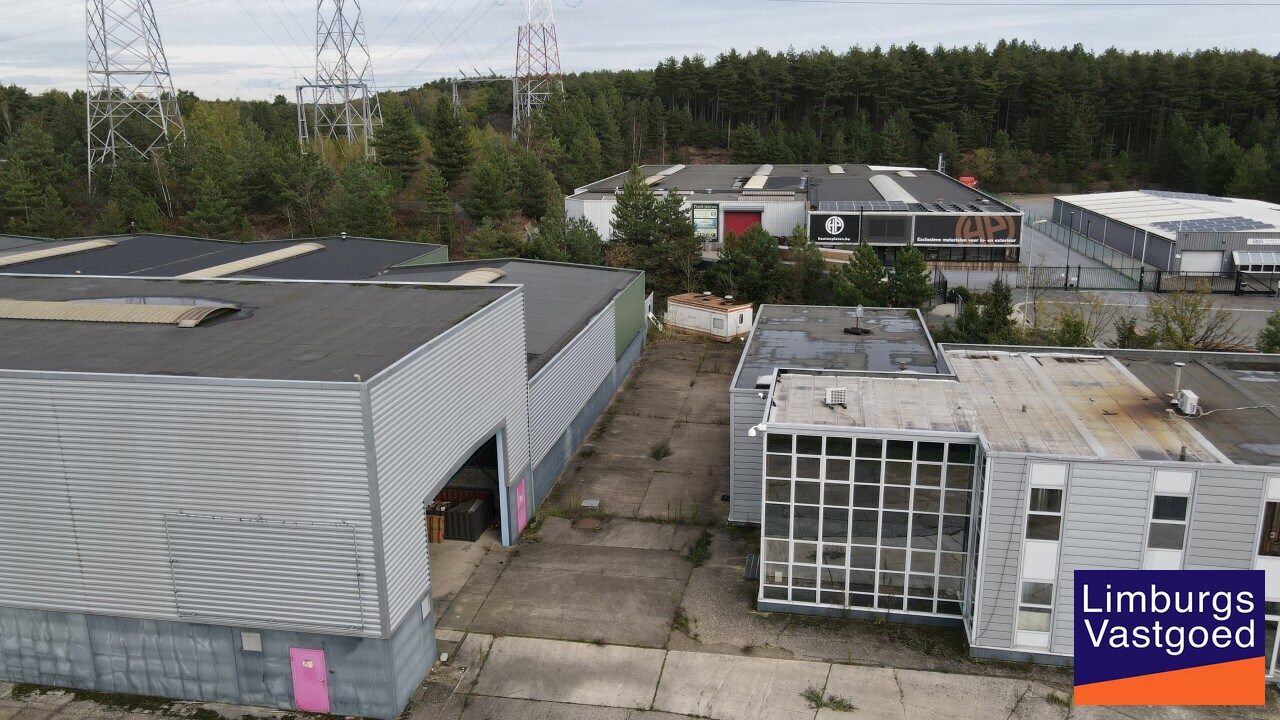 Gerenoveerde bedrijfsunit, 1.000m², op een KMO-locatie te Zutendaal 