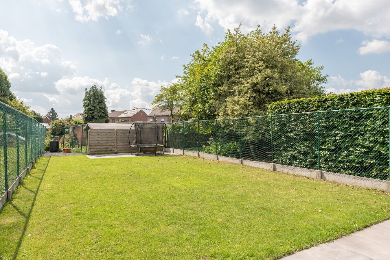 Instapklare woning met tuin - 5 slpks - toplocatie 