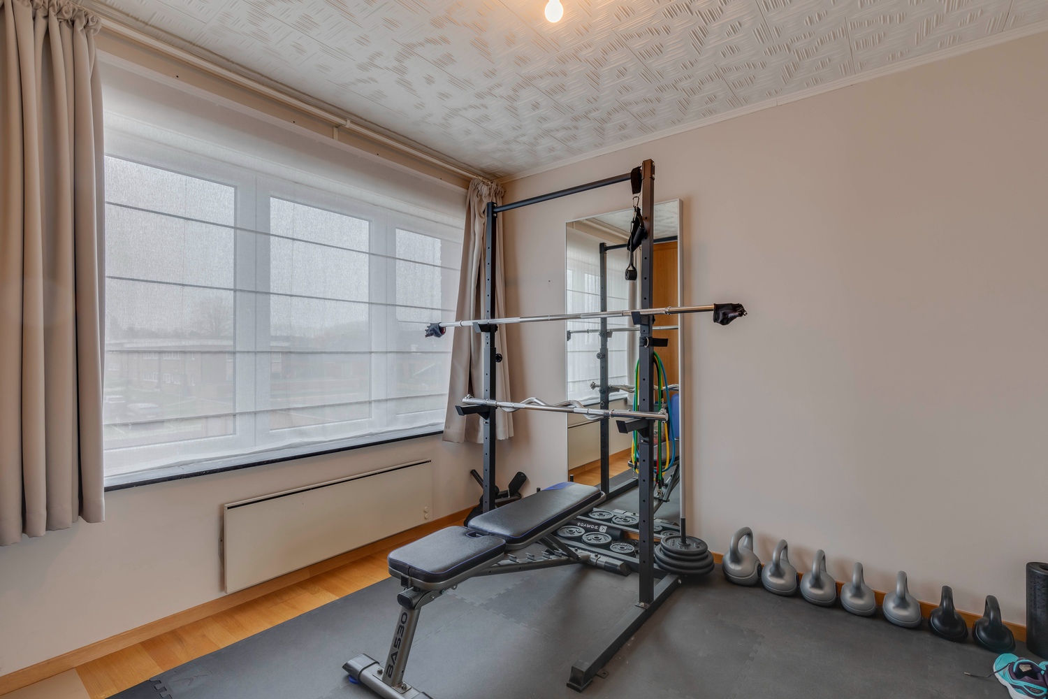 Instapklare woning (bel-étage) met 3 slpks ,centrum Burst 