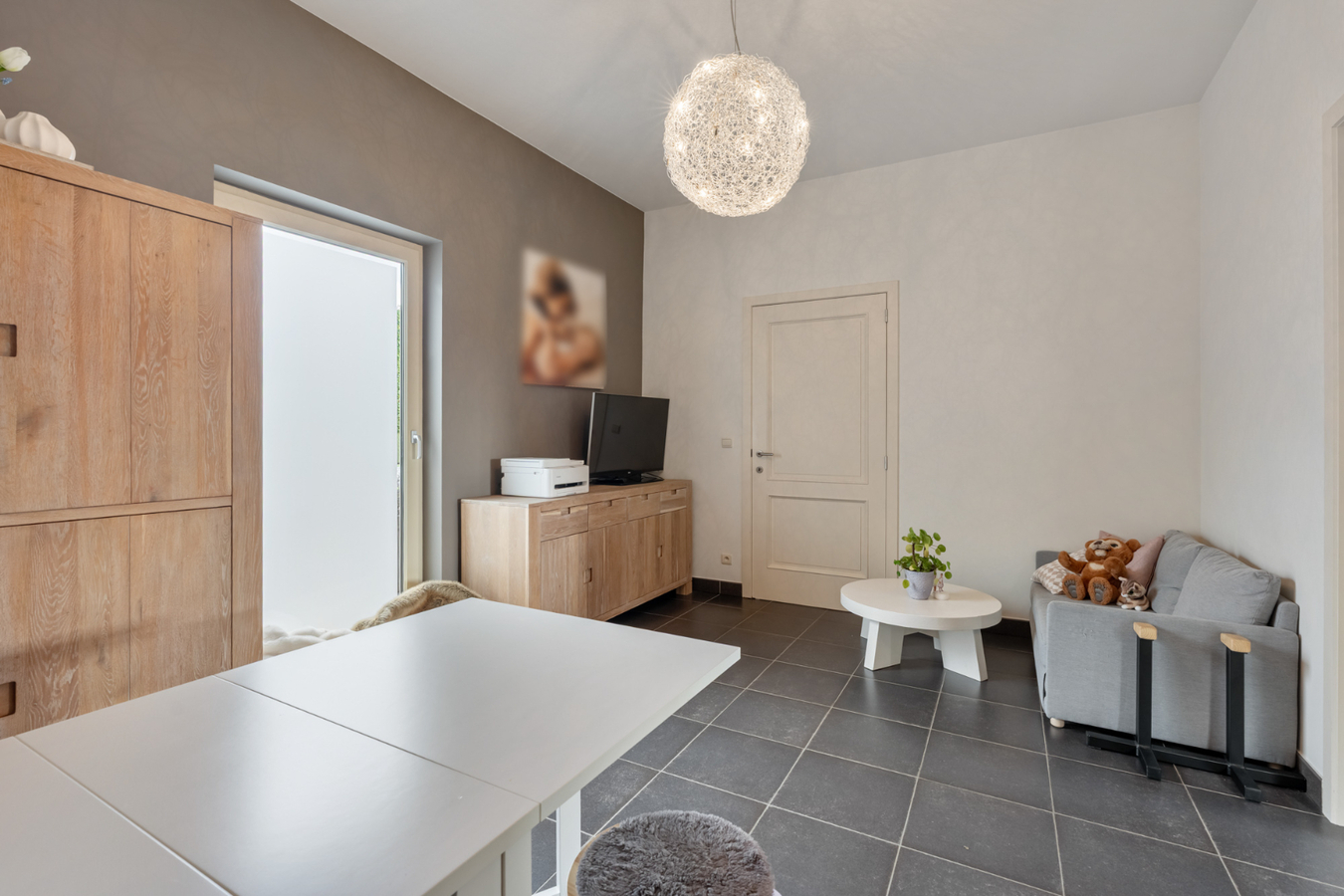Stijlvolle villa in tijdloze pastorijstijl met zwembad en exclusieve tuinbeleving. 