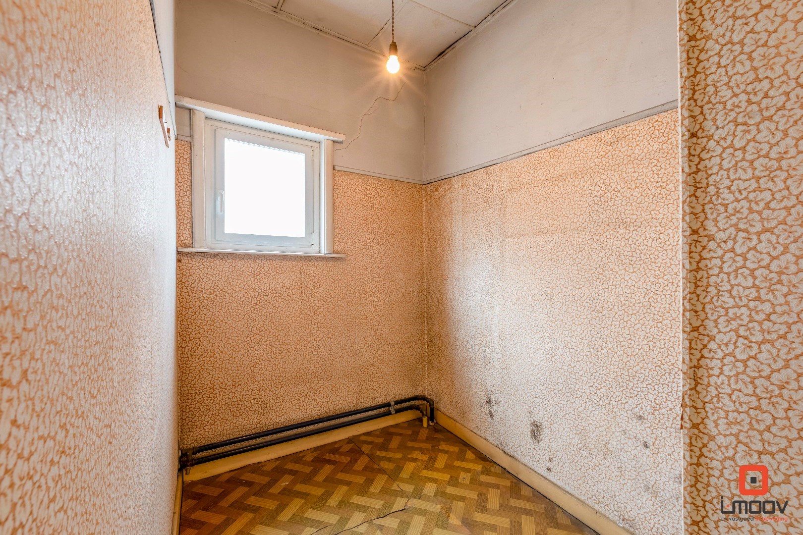 Te renoveren woning met enorm potentieel en uitstekende locatie in Sint-Amandsberg 