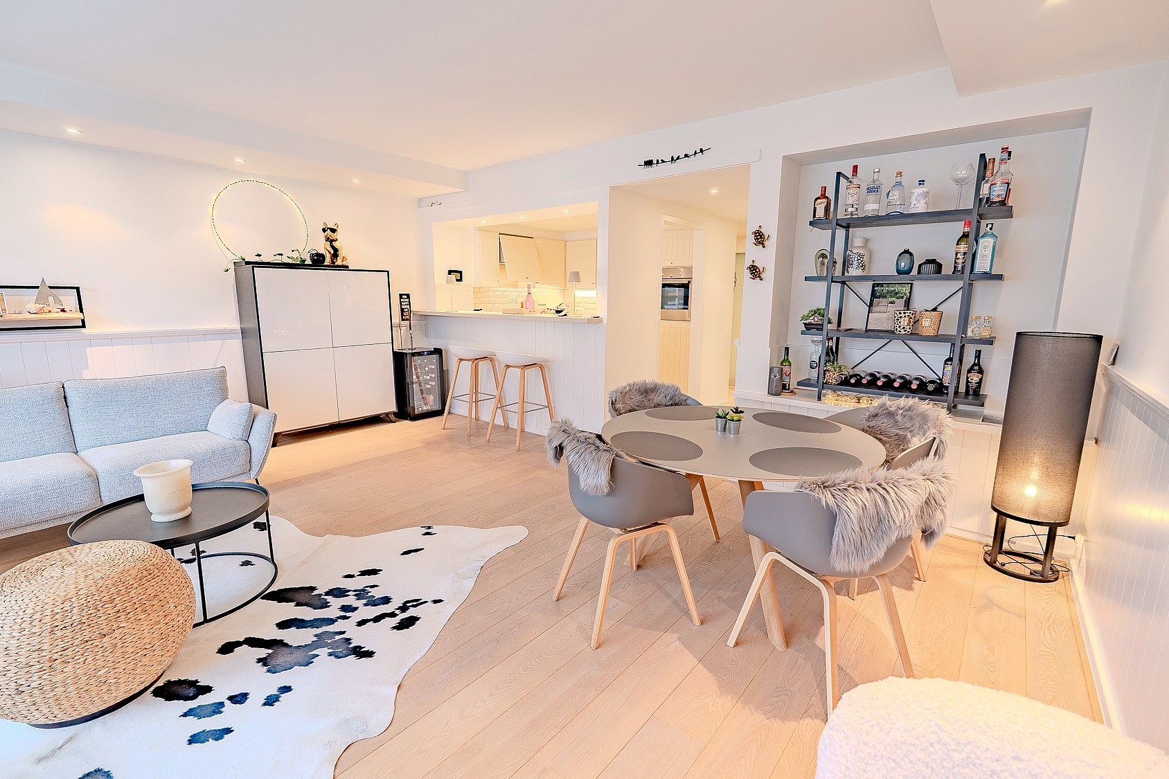 Ruim en volledig instapklaar appartement met 2 slaapkamers op de Lippenslaan 