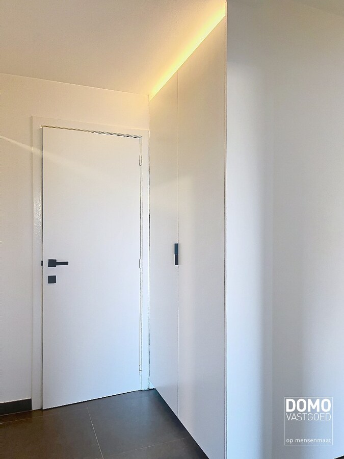 RUIM 2-SLAAPKAMERAPPARTEMENT MET TWEE TERRASSEN EN ENERGIELABEL B 