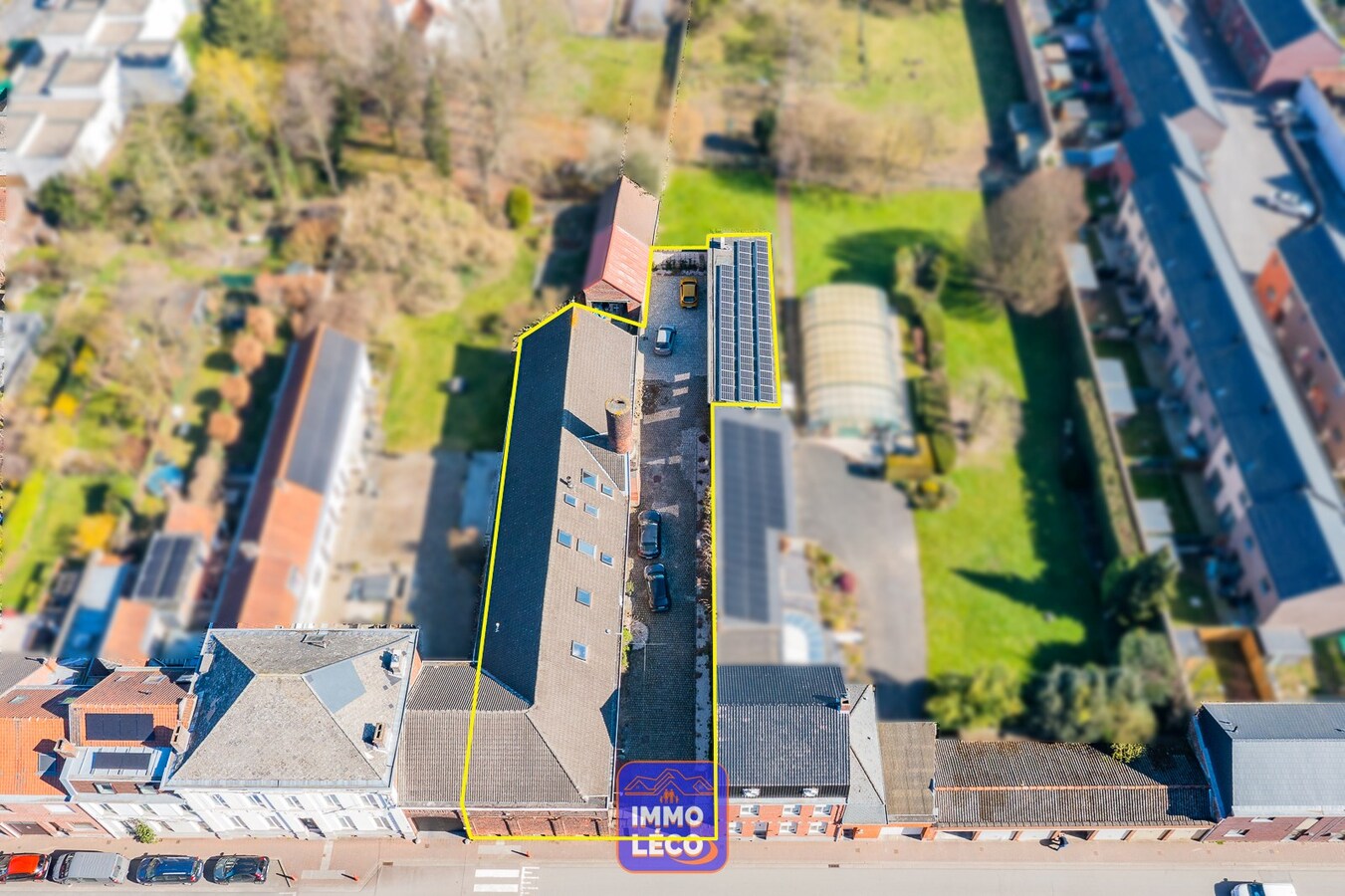 Ensemble immobilier avec restaurant, habitation, entrepôt et bureaux, IDEAL INVESTISSEURS !! 