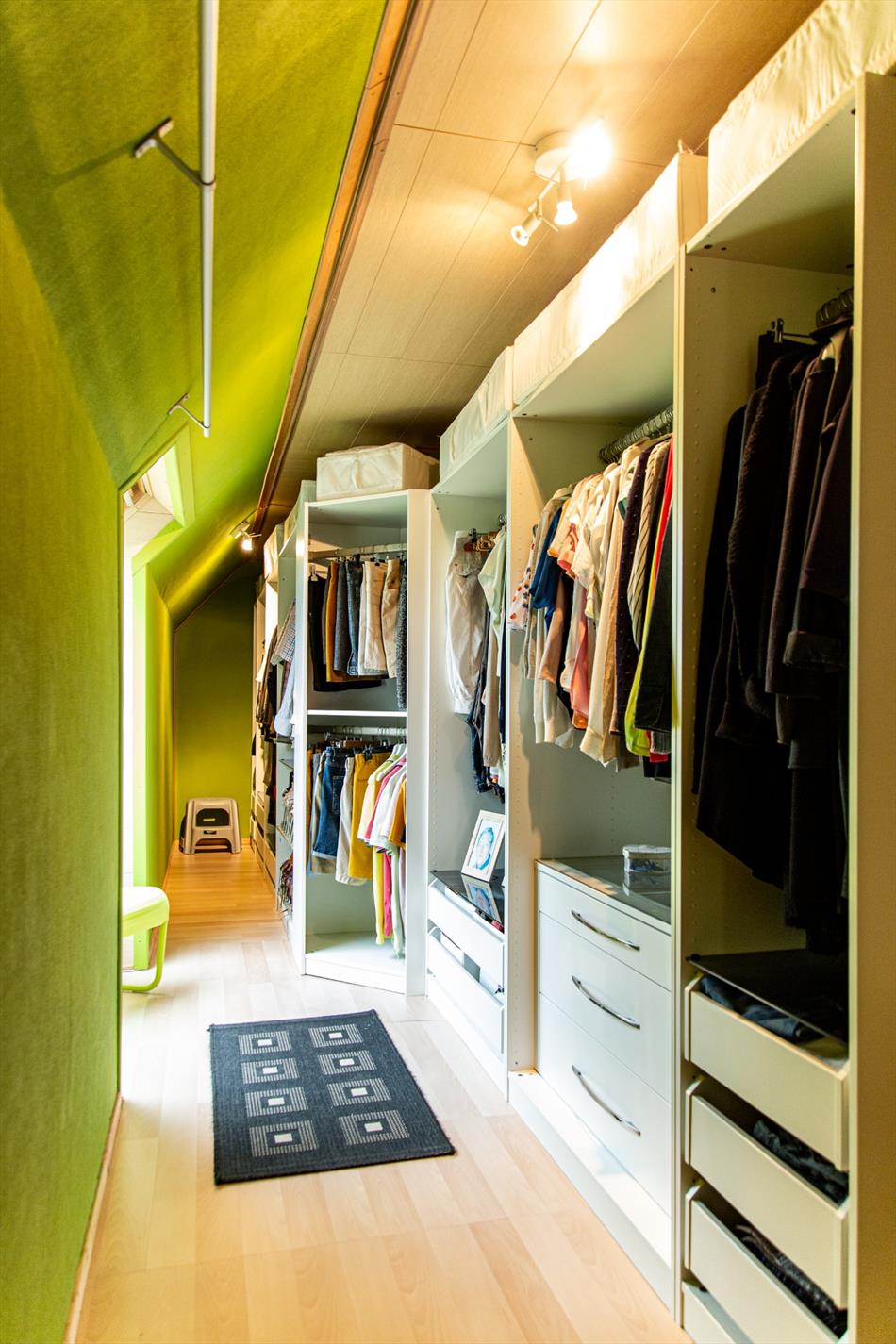 Rustieke woning met paardenstalling op 959m² landelijk gelegen doch nabij centrum Maldegem 