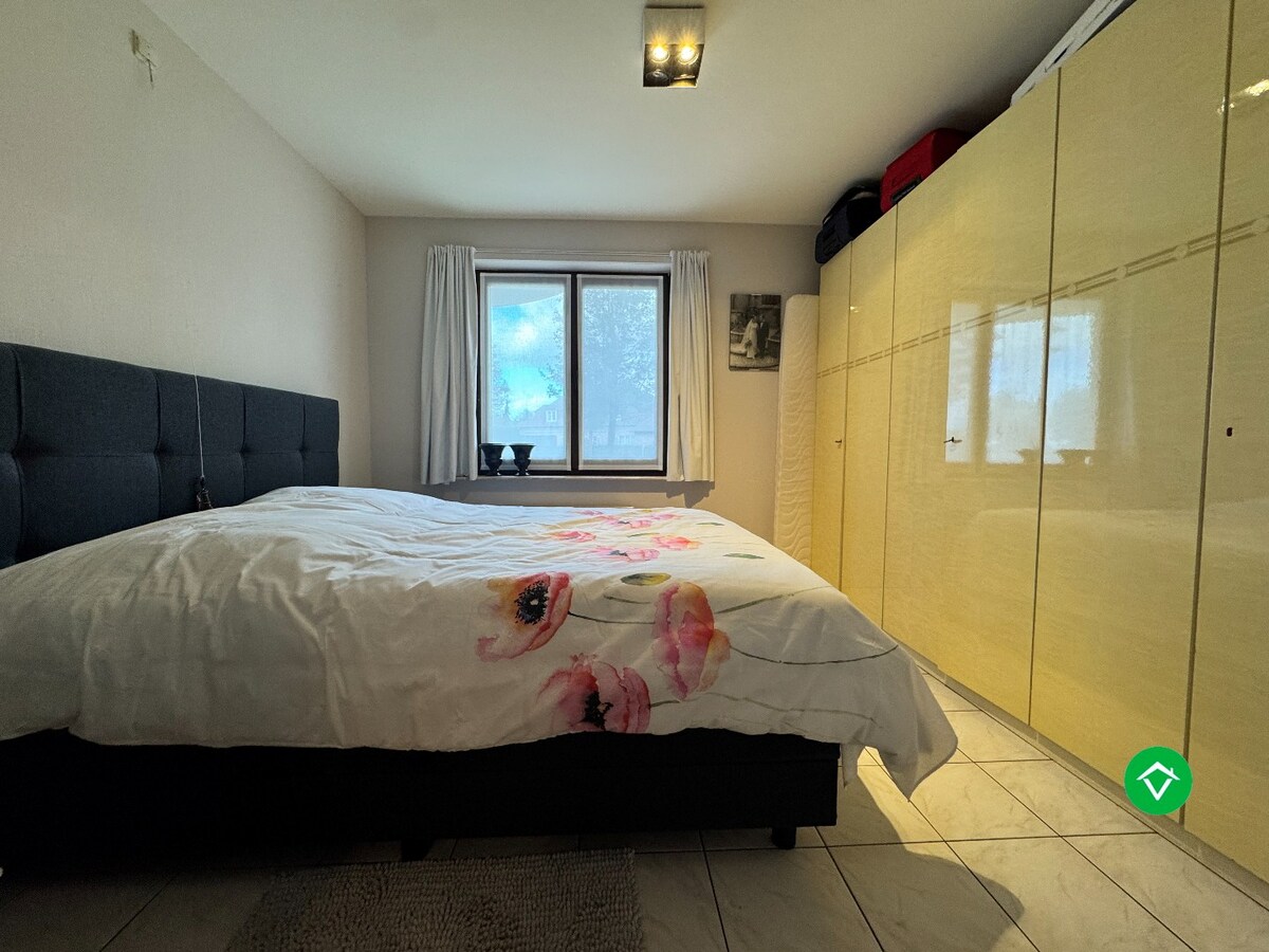 Gelijkvloers appartement met 2 slaapkamers in hartje Koekelare 