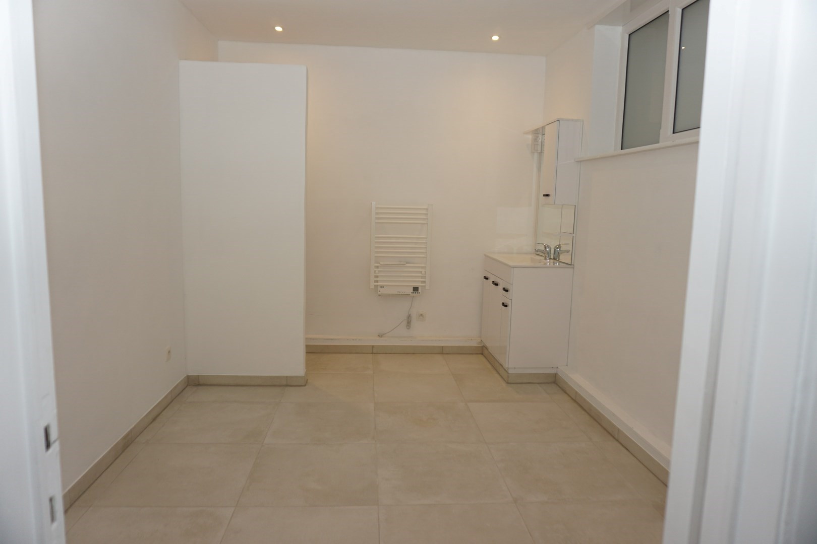 GERENOVEERDE STUDIO MET SLAAPHOEK IN MARIAKERKE 