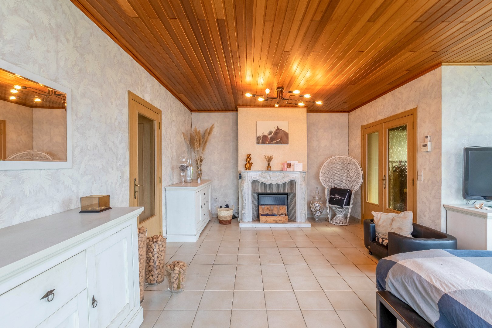 Op te frissen woning te Drongen 