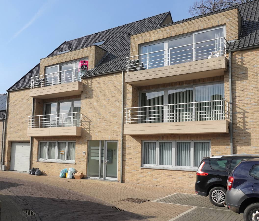 Appartement met carport 