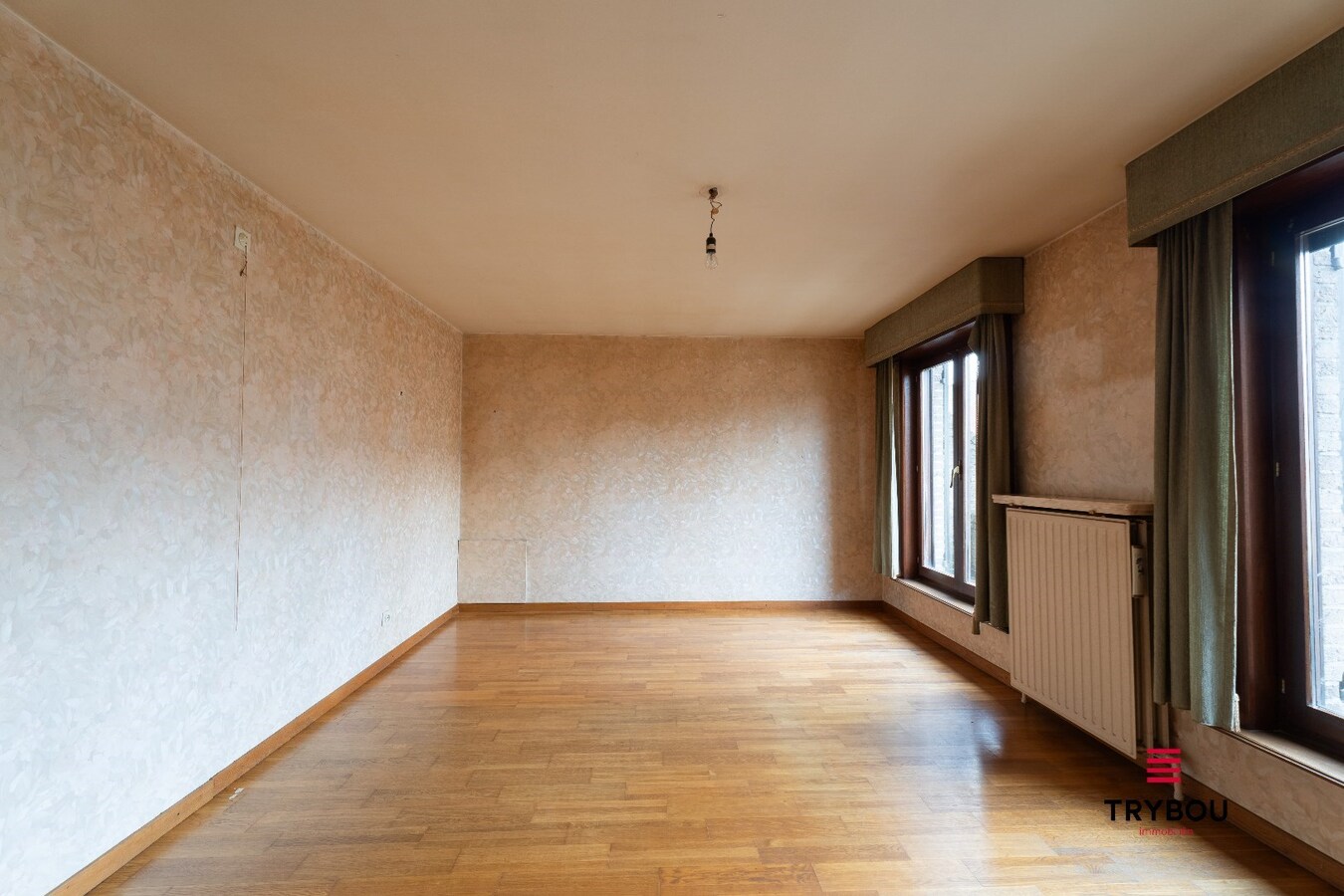 Ruime gezinswoning met grote tuin en centrale ligging 