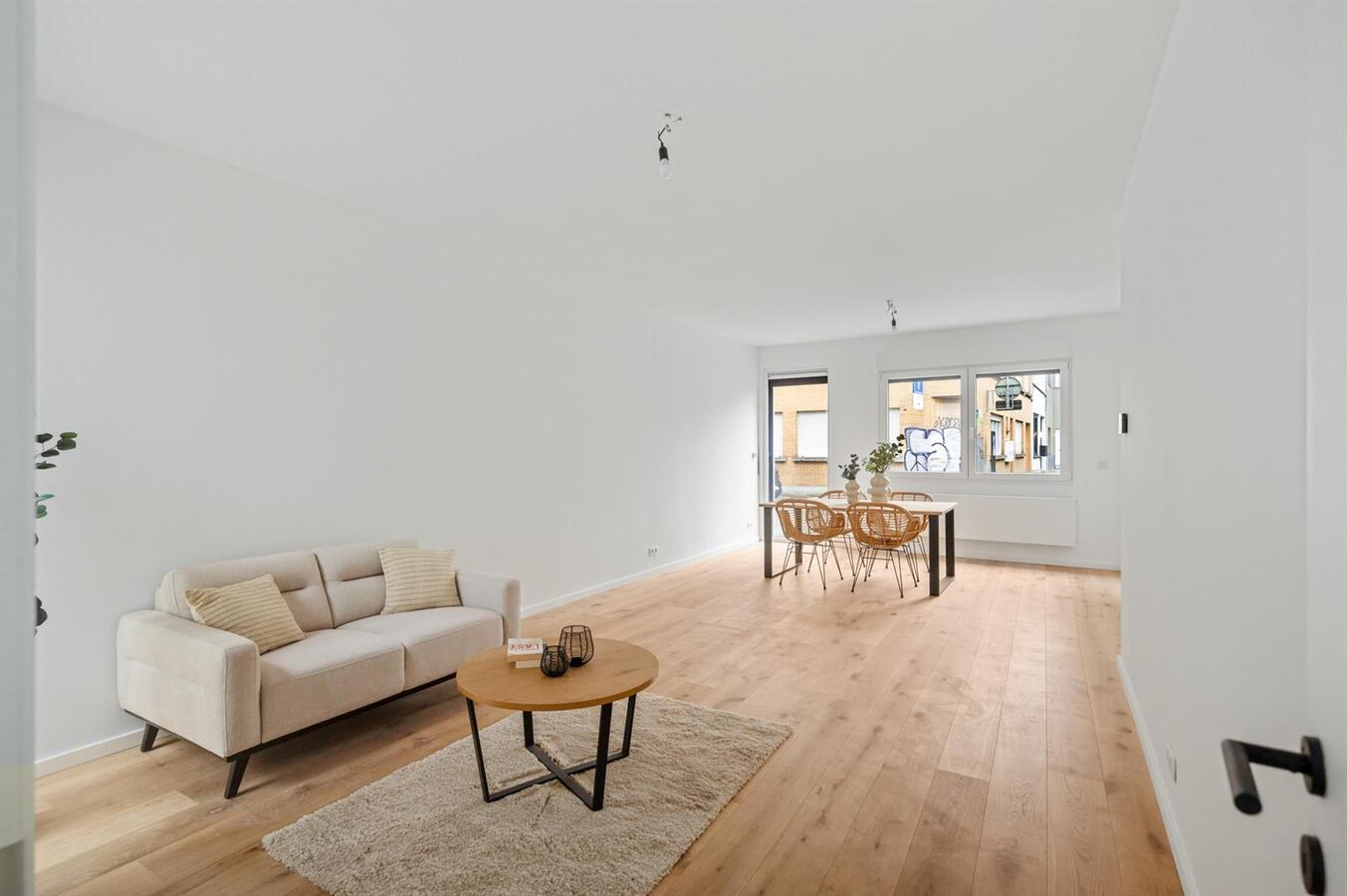 Gerenoveerde woning met 3 slpk en koer te Antwerpen centrum! 