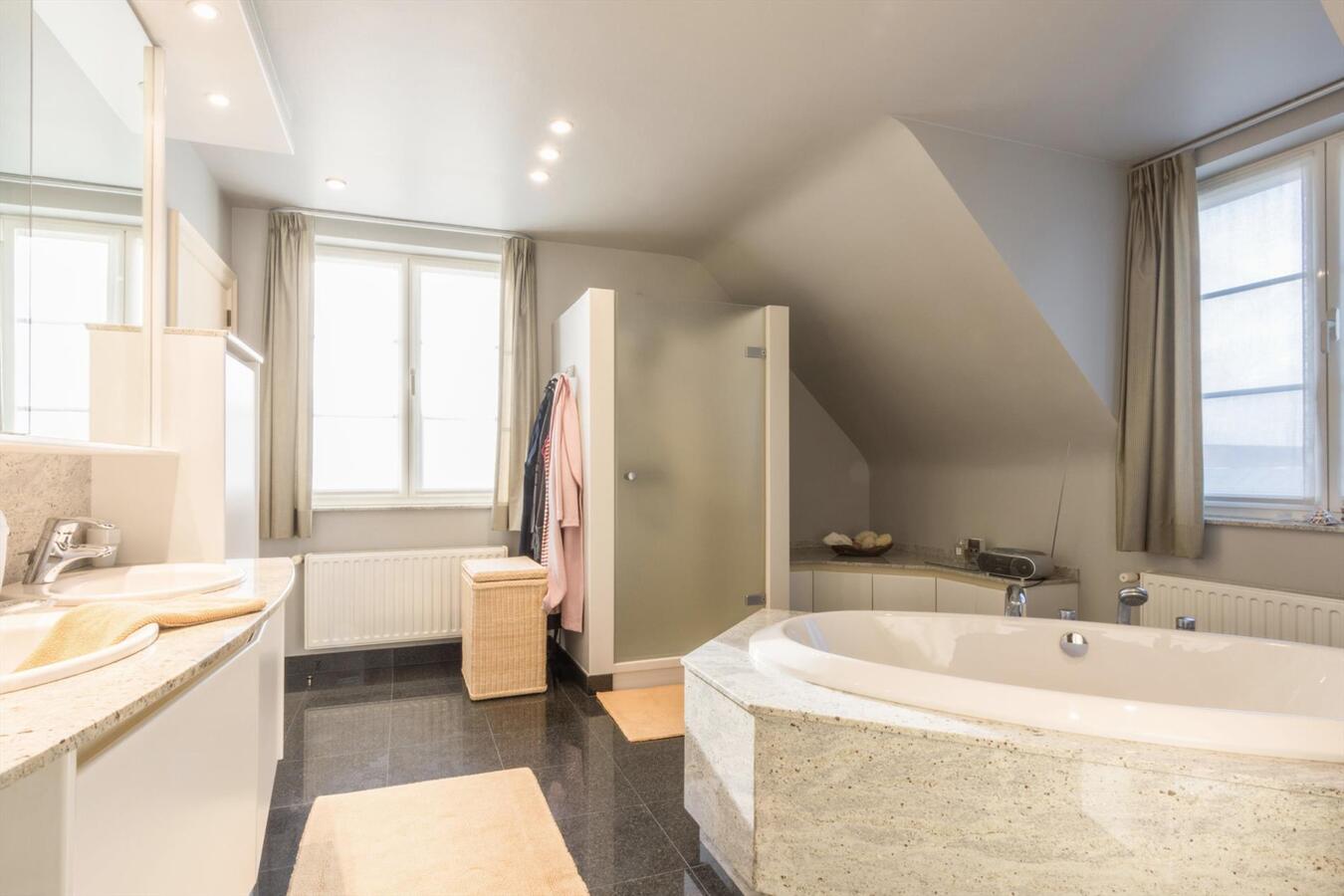 Kwaliteitsvilla op toplocatie met prachtige tuin 