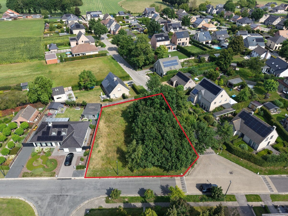 Hoekperceel van 962 m² te Malle 