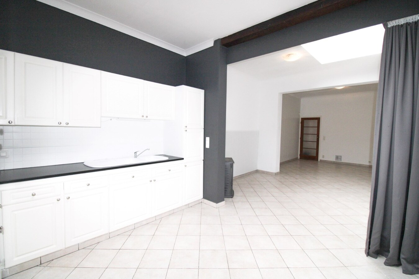 Charmante instapklare woning met 3 ruime slaapkamers en terras in het hartje Sint-Niklaas 