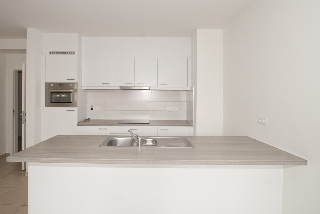 Instapklaar appartement - 2 slpks - lift - 2 terrassen - parking 