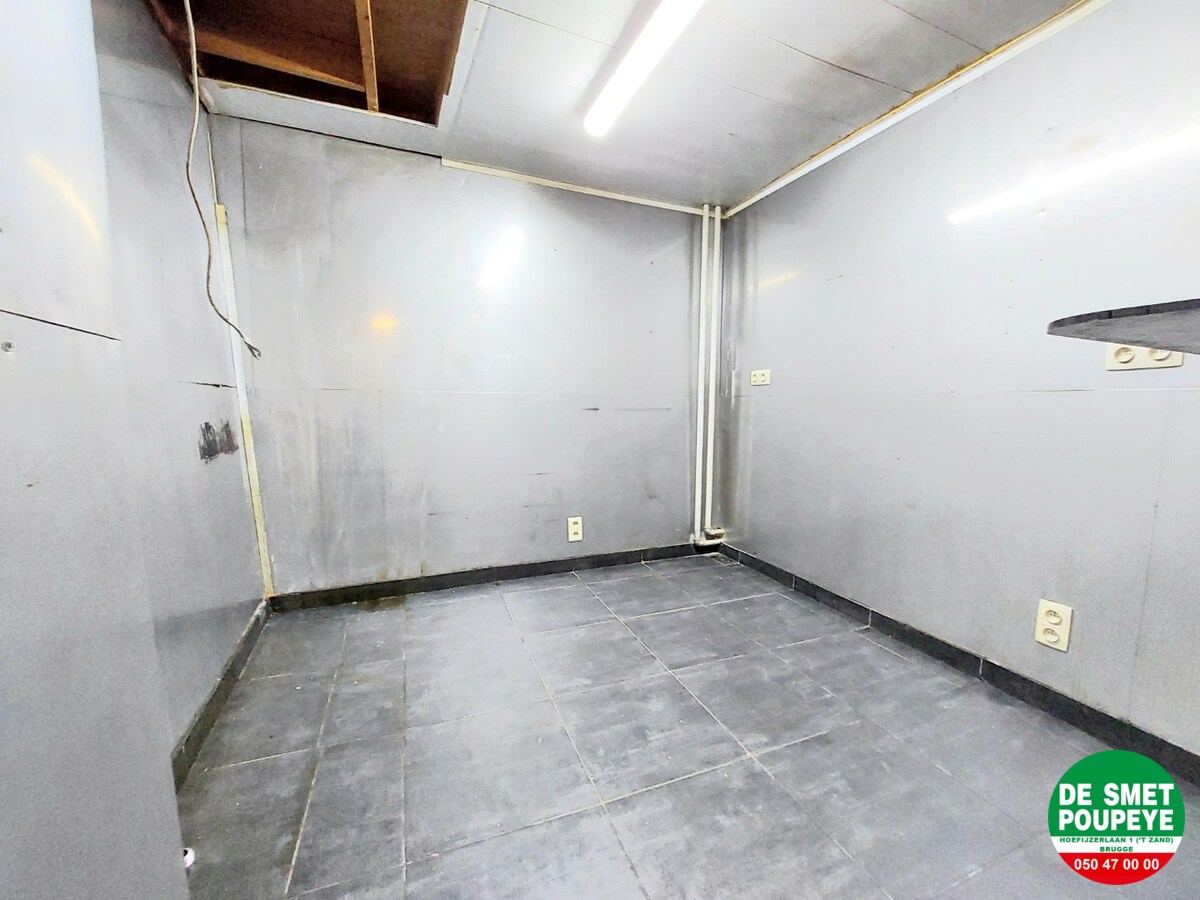 Handelsgelijkvloers nabij de Markt van Brugge 