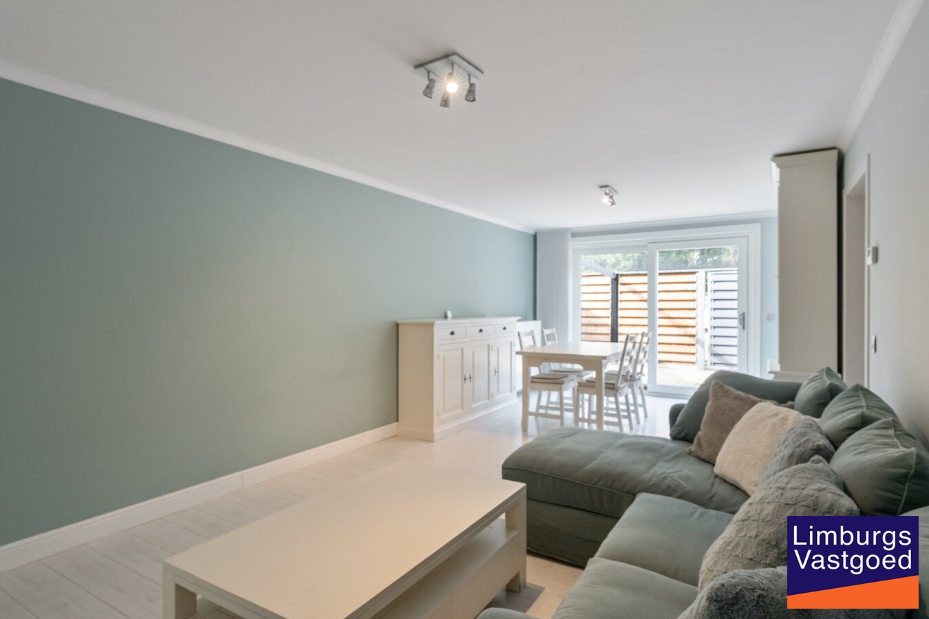 Gelijkvloers appartement, 78 m², 2 slpk, ruim terras, autostaanplaats 