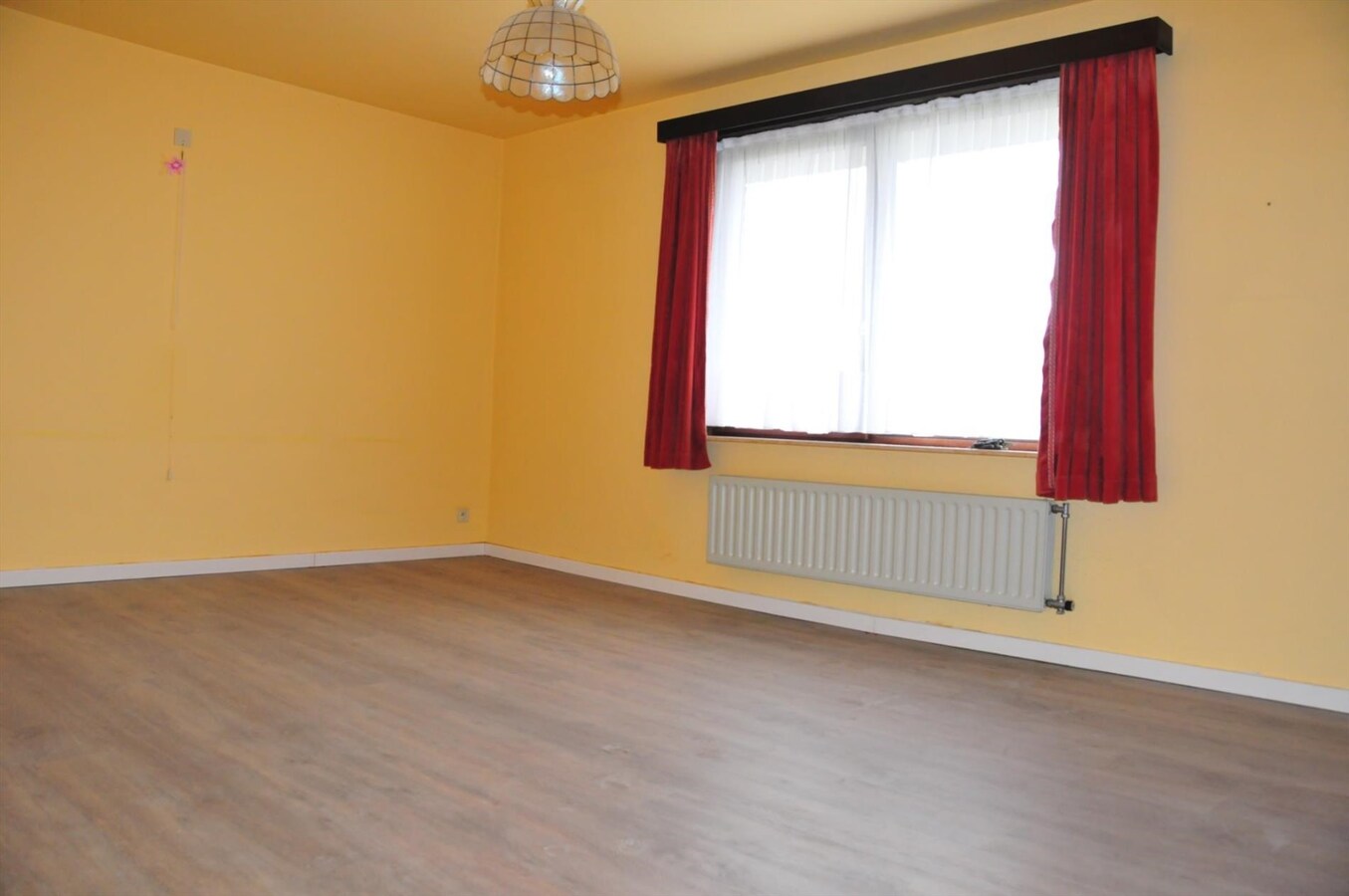 Ruime woning met 4 slaapkamers 