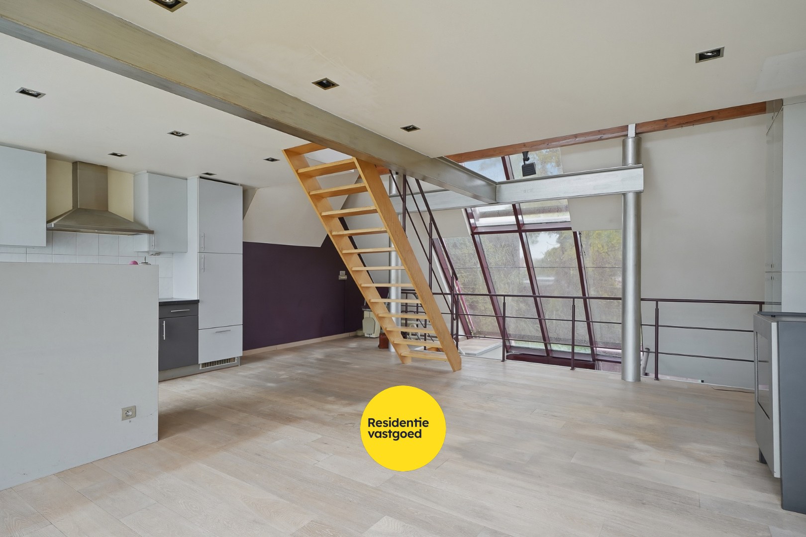 Lichtrijke woning met renovatiepotentieel te Assebroek 
