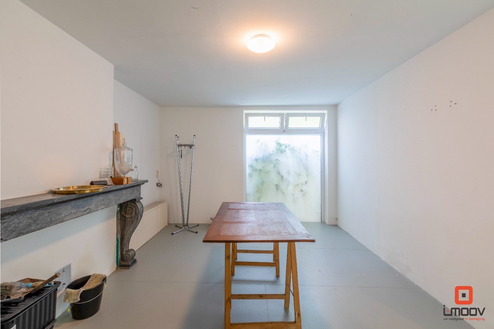 Uitzonderlijk ruim en lichtrijk handelspand met showroom op toplocatie in Gent 