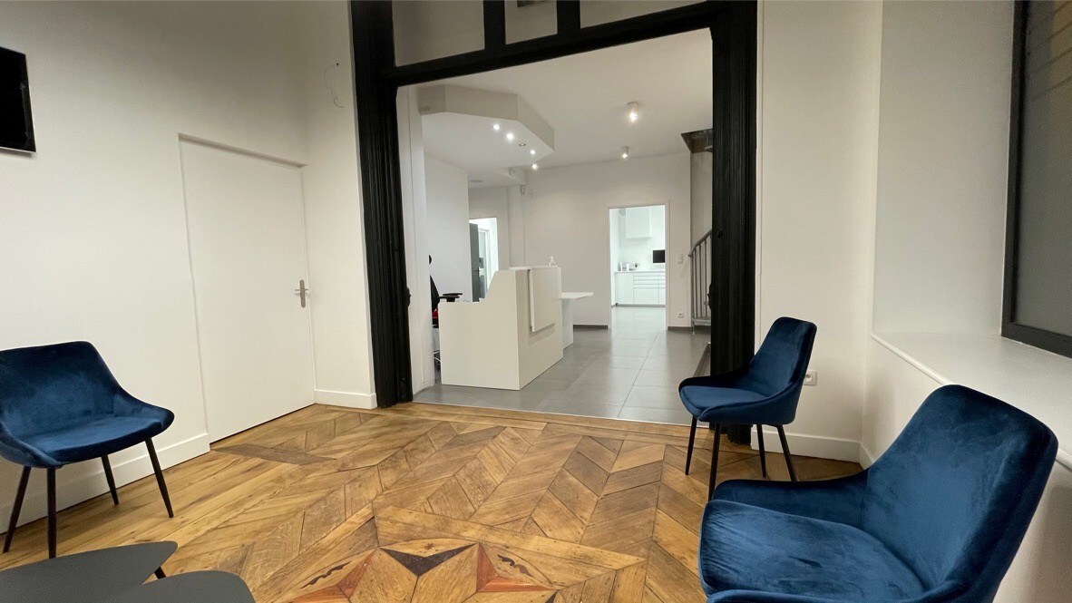 Les quais, belle situation pour cette grande surface de bureau de 180m² 