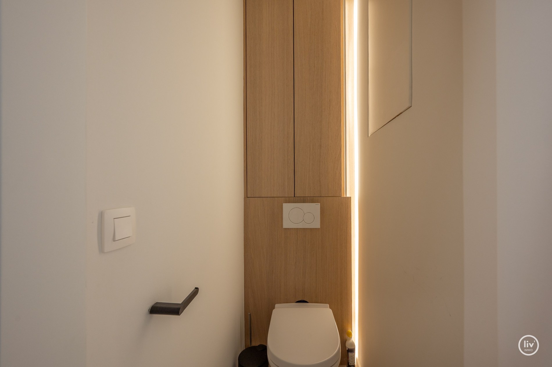 Prachtig gerenoveerd 2-slaapkamer-(hoek)appartement vlakbij de Lippenslaan te Knokke 