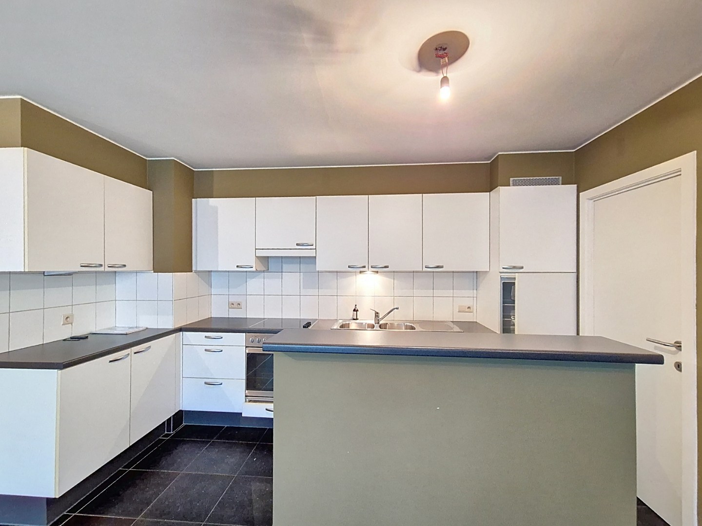 Appartement met 2 slpks en garage 