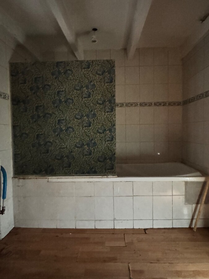 Te renoveren handelshuis te Eernegem 