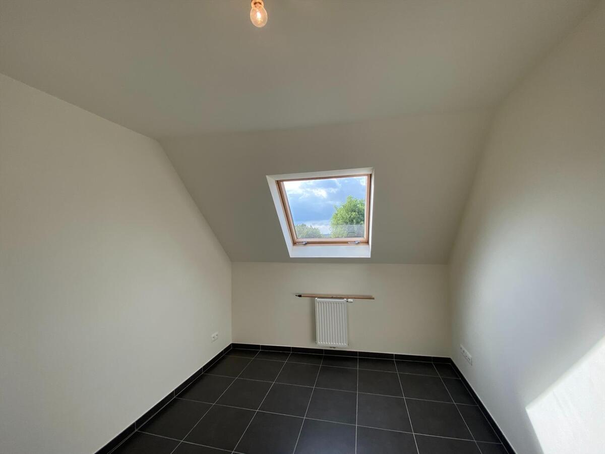 Rustig gelegen nieuwbouwwoning met garage 