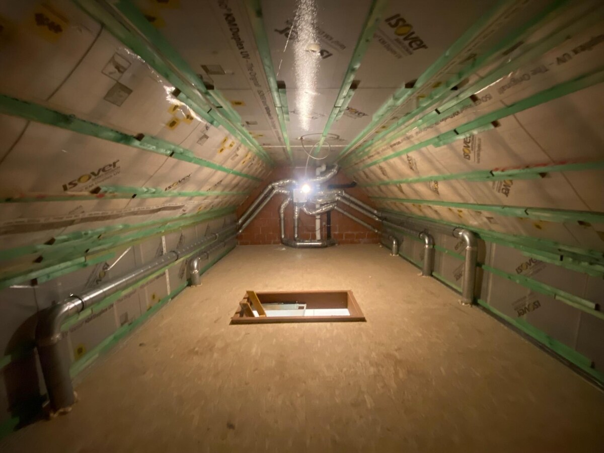 Uitstekend gelegen nieuwbouwwoning met garage 