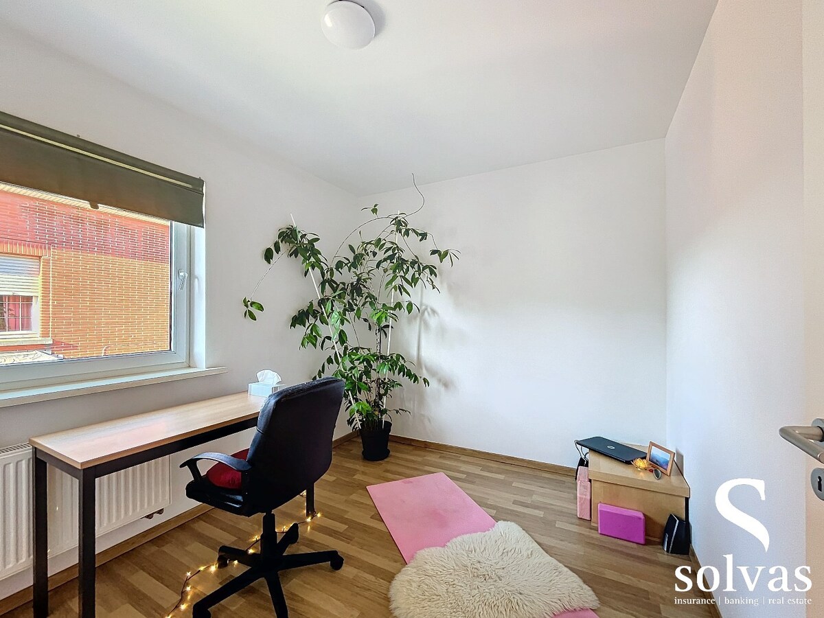 Recent twee slaapkamer appartement op toplocatie te Evergem! 