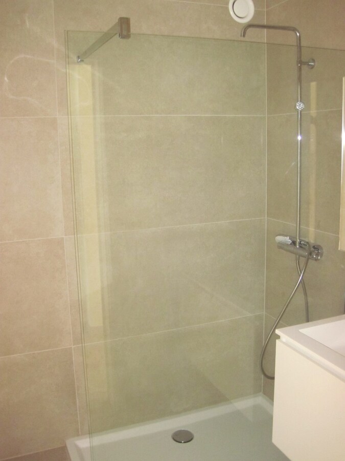 Lichtrijk appartement op de Gaverse Markt. 