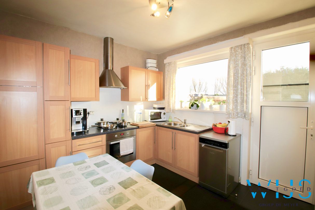 Instapklaar woonhuis op een leuke perceel te ZELZATE ! 