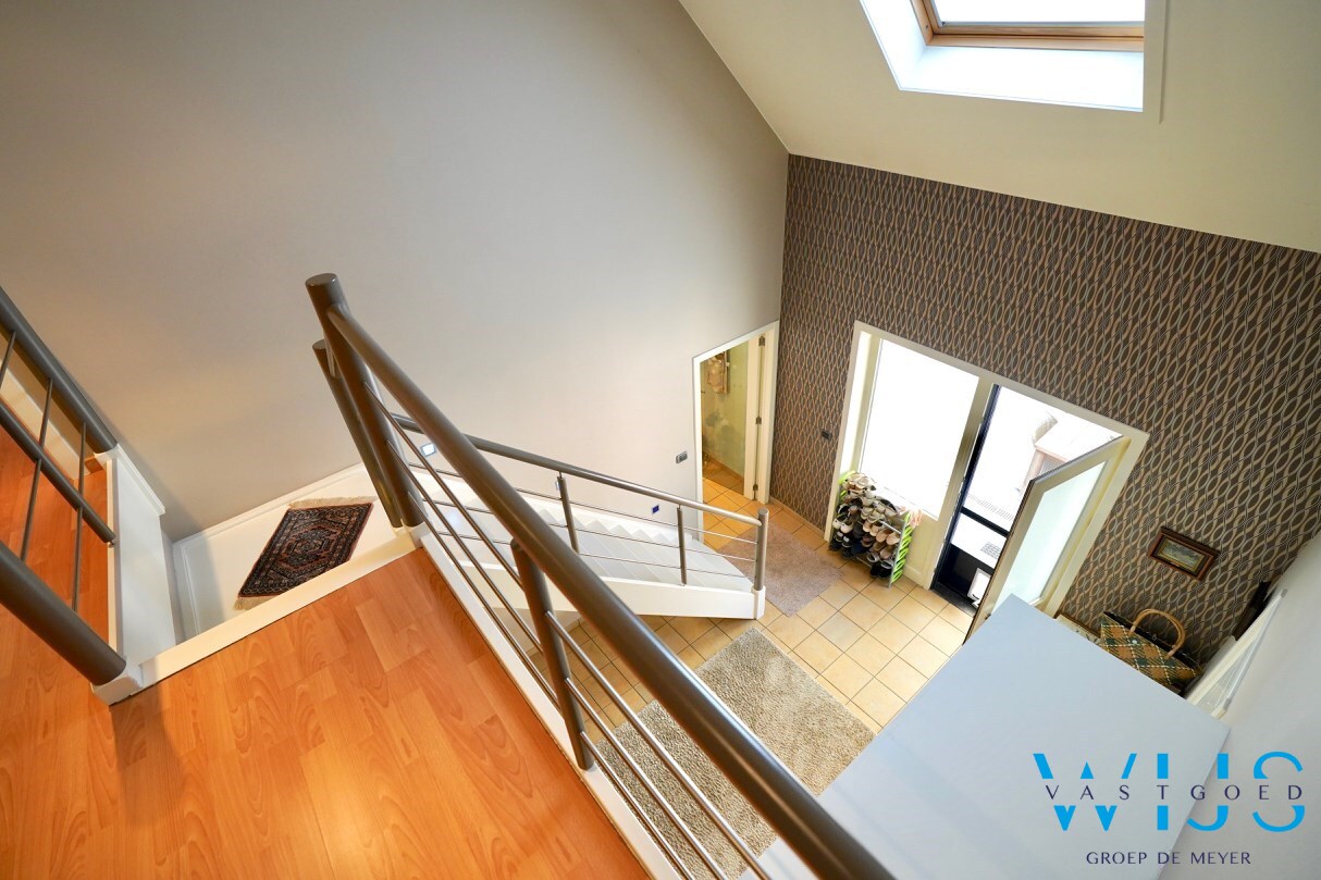 Multifunctioneel woonhuis met magazijn/praktijkruimte te ERTVELDE ! 