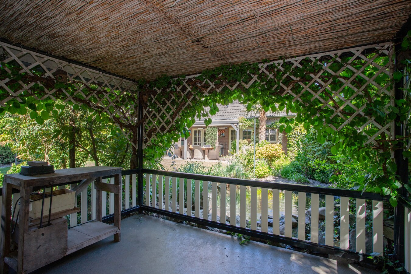 Royale vrijstaande woning gelegen op een perceel van 671 m2 met de tuin op het zuiden! 