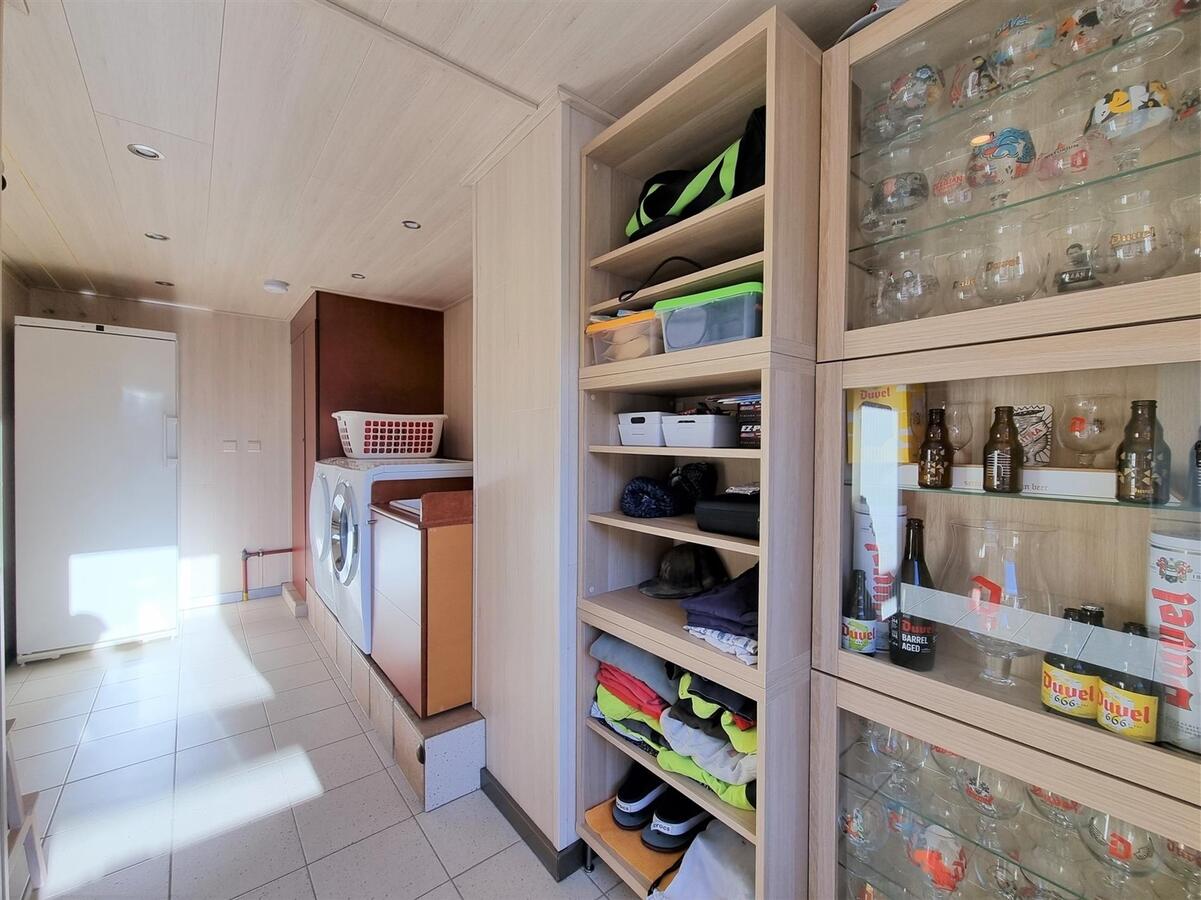 Goed gelegen, knappe bel-étagewoning met zongerichte tuin - Heist 