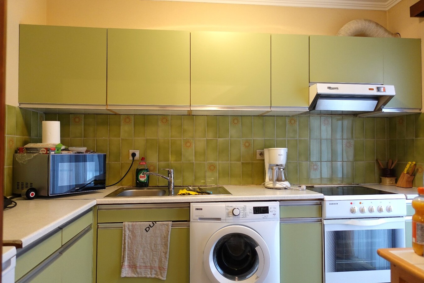 Opbrengsteigendom met 5 appartementen, 2 studio's en 4 garageboxen in Gistel 